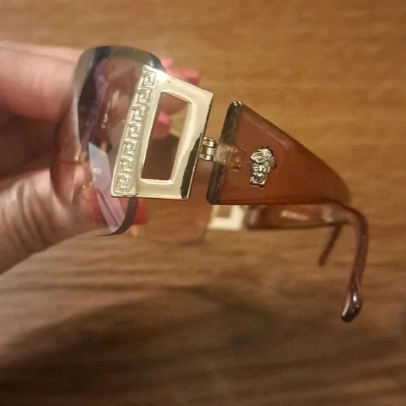 Fashion Sunglasses | One Size | Brown w/gold accents | Gently worn - Picture 7 of 9